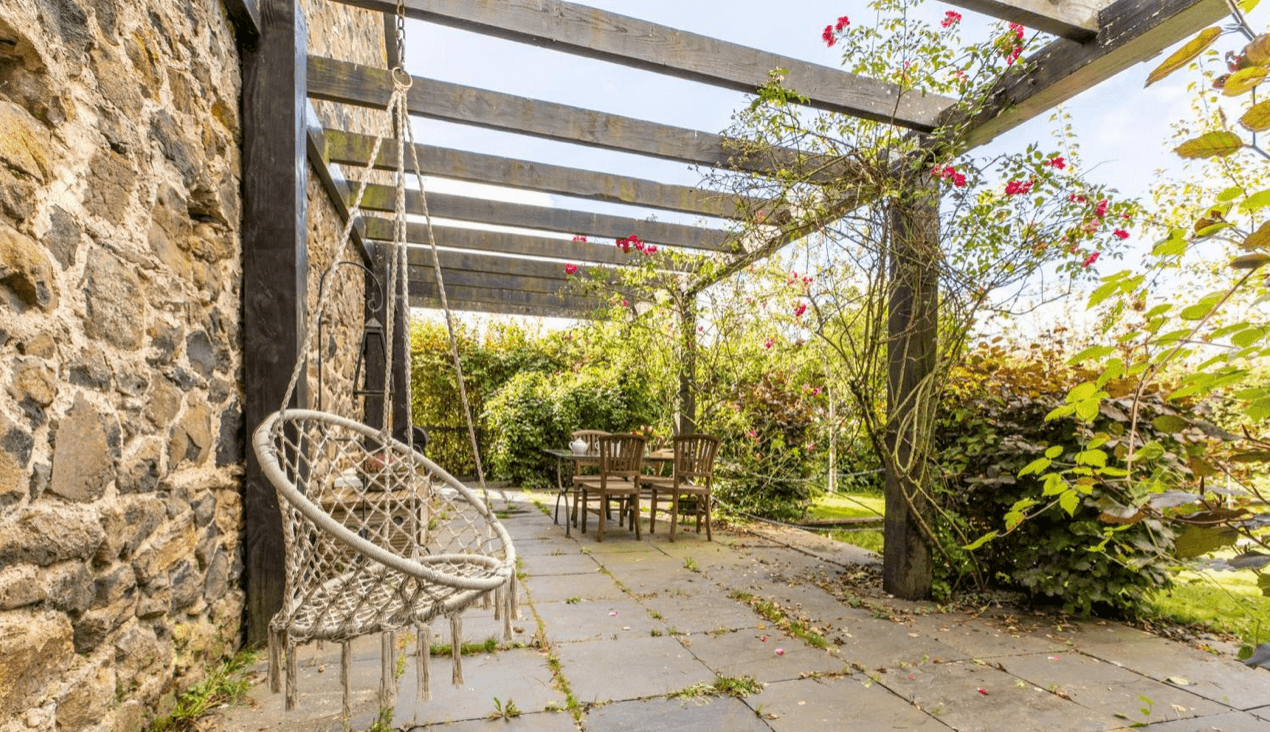 Rose : ambiance générale et volumes du gîte